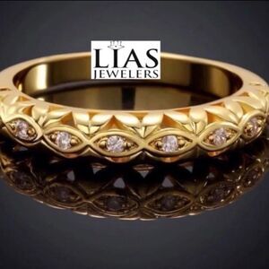New 18k yellow gold wedding ring